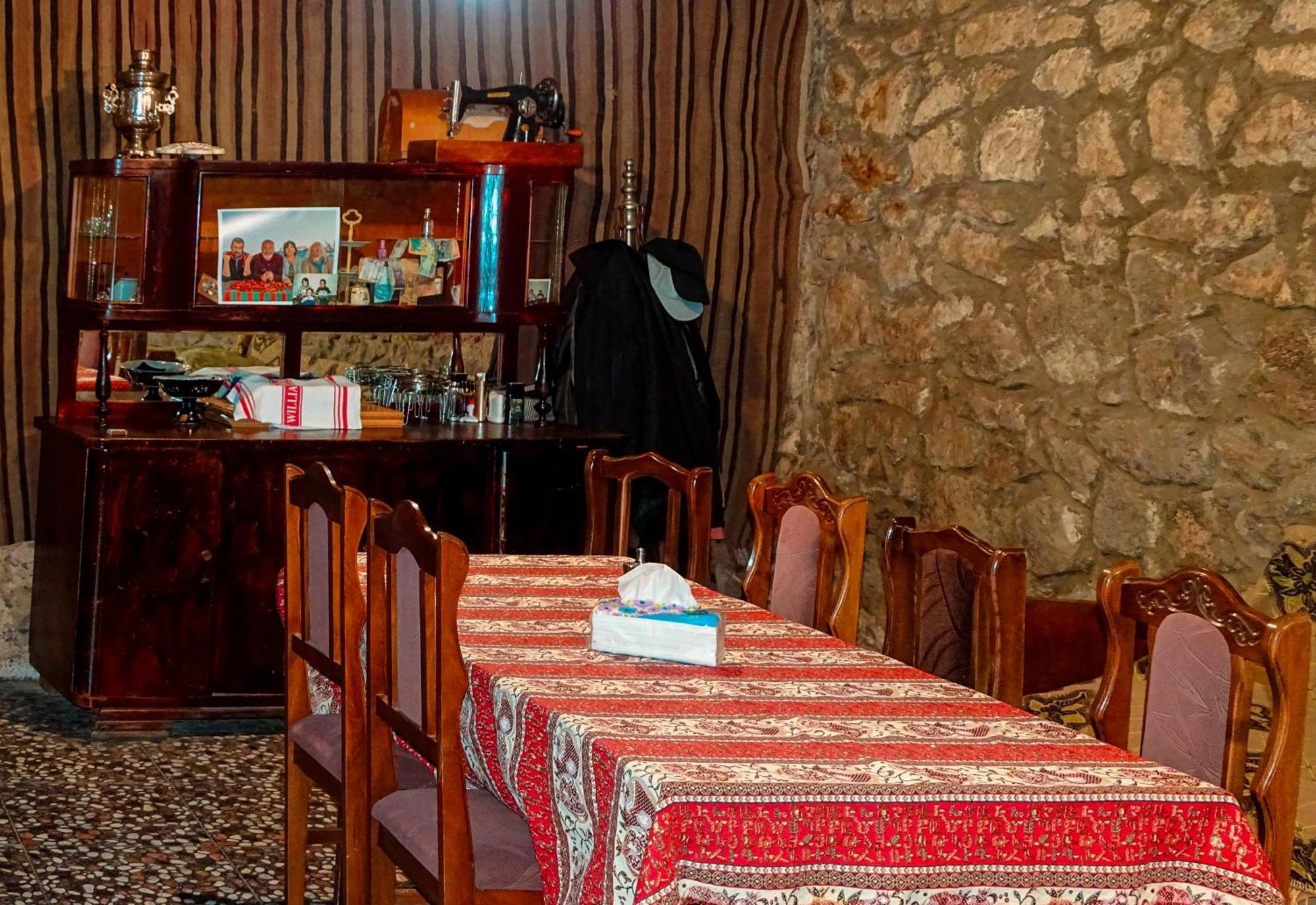 Aspet B&B Tat'ev Bagian luar foto